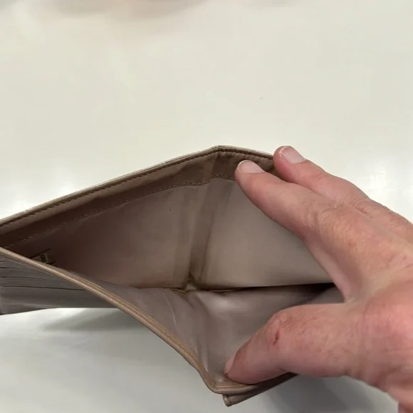 Chanel - Cloth Bifold wallet - great condition AUTHENTIC - Picture 7 of 15